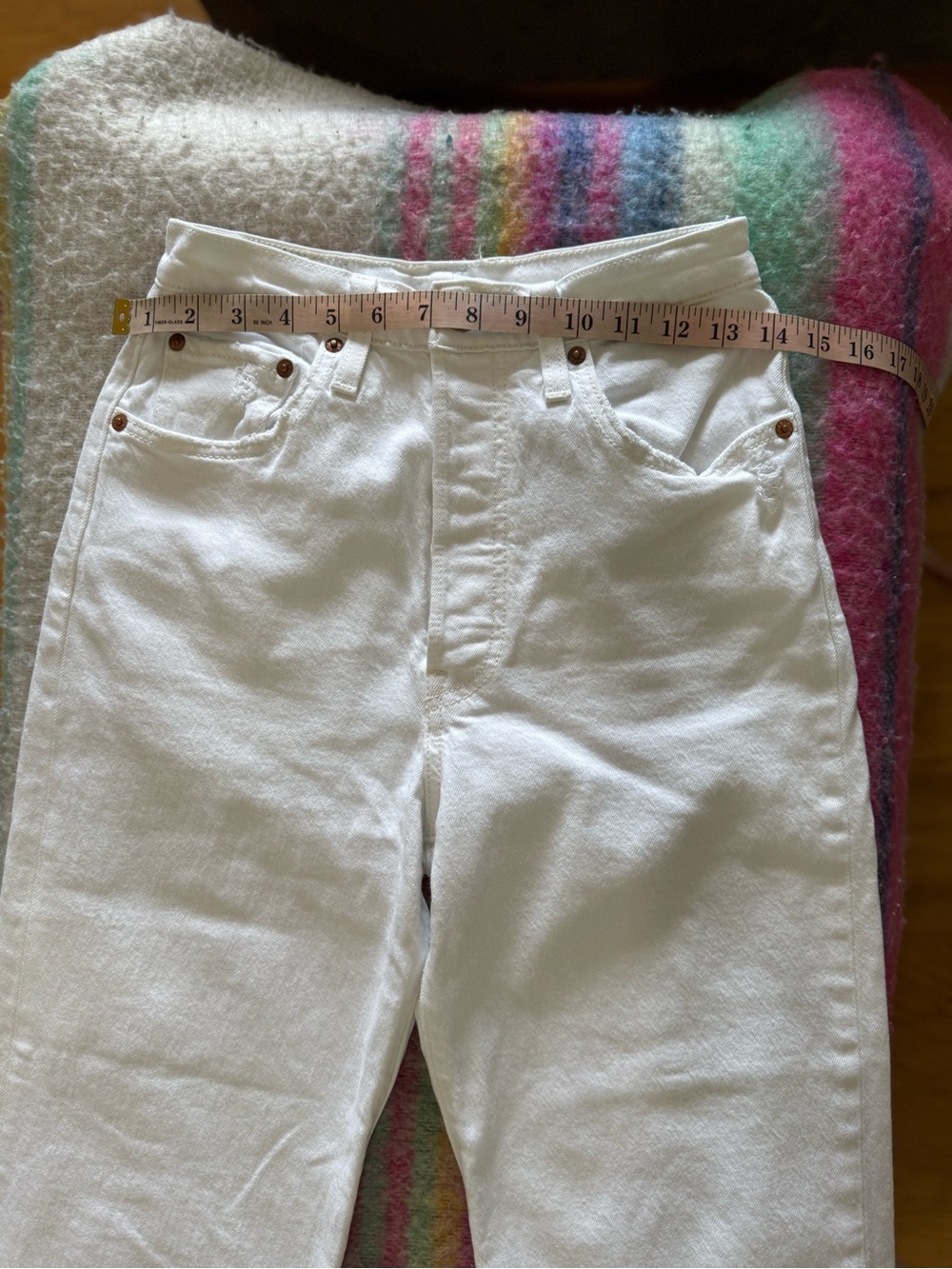 Levi’s Ribcage - Picture 5 of 11